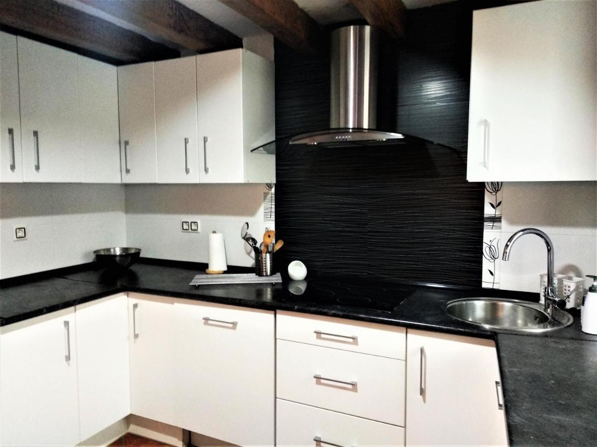 Casa Rural Madera Y Sal Салинас-де-Аньяна Экстерьер фото