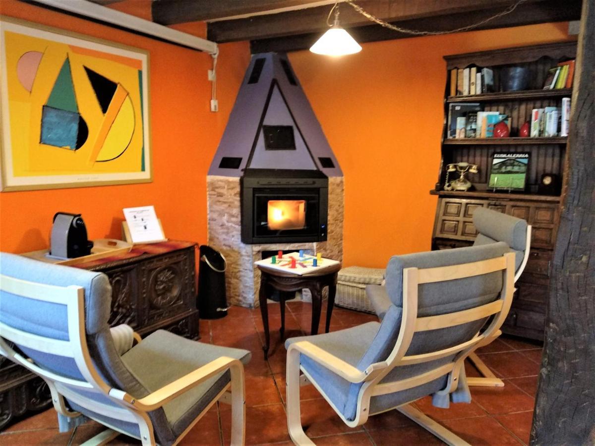 Casa Rural Madera Y Sal Салинас-де-Аньяна Экстерьер фото